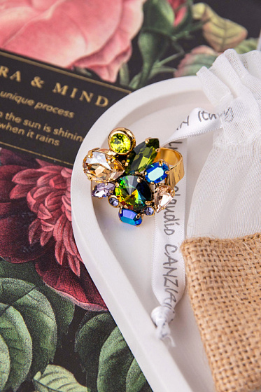 картинка Кольцо (кристаллы разноцветные, 3х2,6 см, регулируется) Италия Claudio Canzian 002 02 567 ювелирный  магазин Калина являющийся официальным дистрибьютором в России 