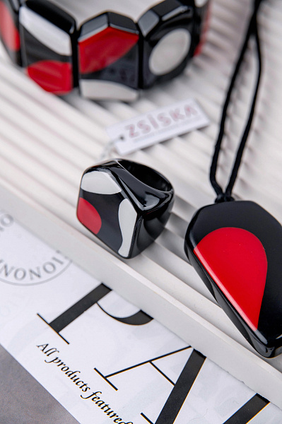 Кольцо Prue indy р.17,красный,белый,черный,  Голландия ZSISKA