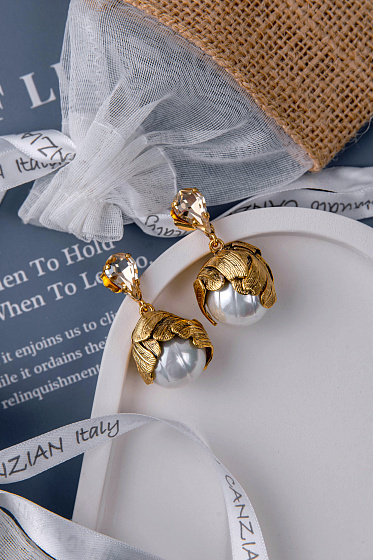 картинка Серьги (майорка, кристаллы медовые, 3,7х2,3 см) Италия Claudio Canzian 002 02 782 ювелирный  магазин Калина являющийся официальным дистрибьютором в России 